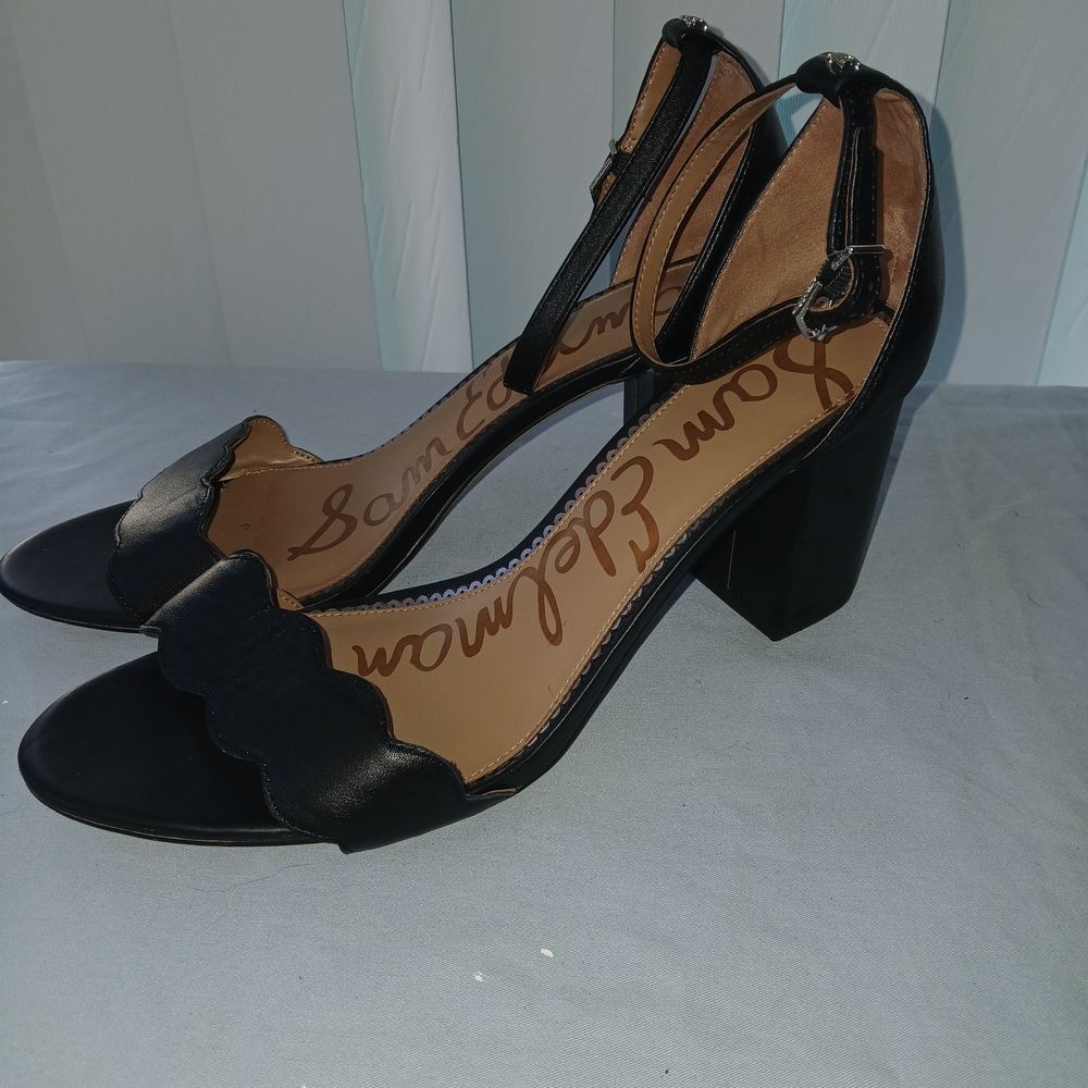 Sam Edelman Black Scalloped Heels